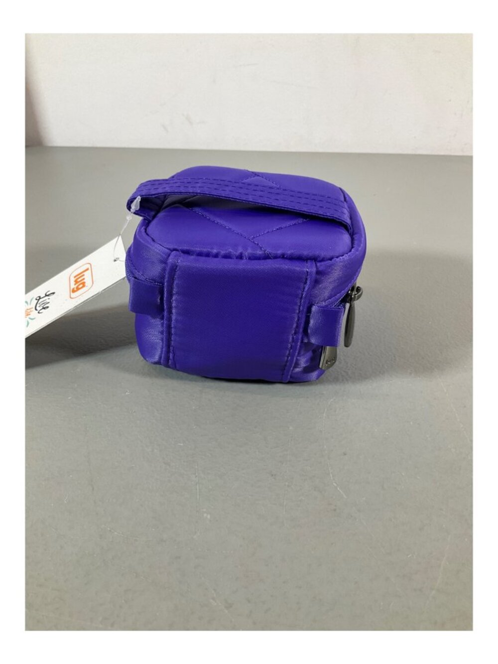 Lug Swizzle Mini Jewelry Case in Metallic Black with Removable Pouch and Soft-Li - Picture 2 of 6